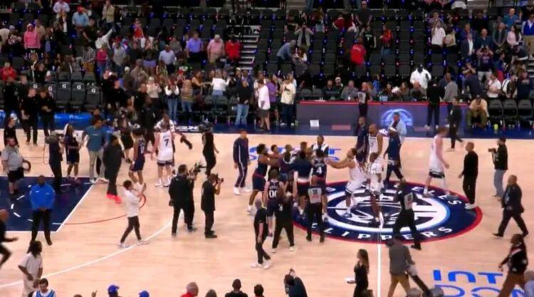 世界杯高清直播入口-有点暖心！快船赛后爆发冲突，竟然因为这个....