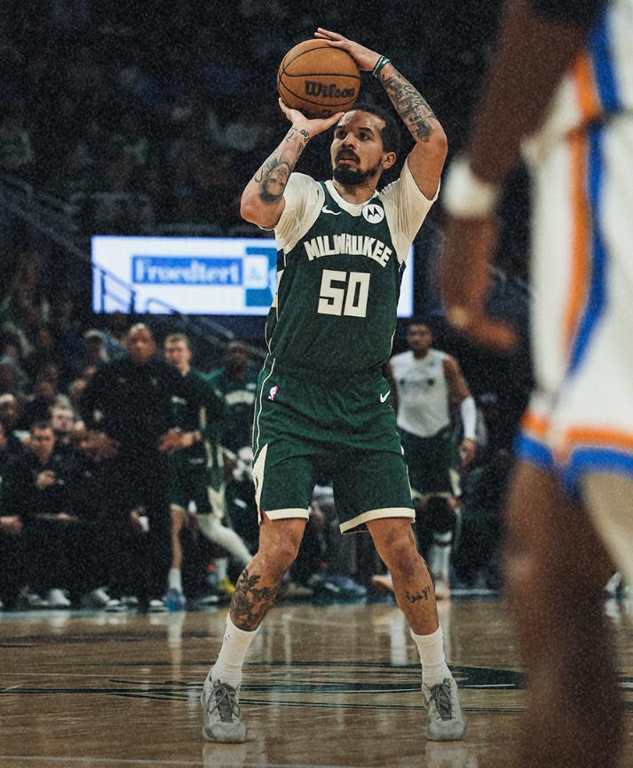 世界杯手机观看平台-亚历山大40+7+11，字母空砍准三双，残阵雷霆20分大胜雄鹿创历史