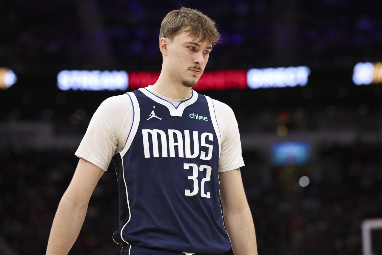 世界杯直播下载-四换九！NBA一夜传来大交易，状元远赴奇才，独行侠再现谜之操作