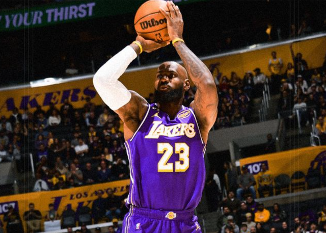 世界杯手机观看平台-东契奇退赛怒踢广告牌，湖人险胜76人：里夫斯居然带的动詹姆斯