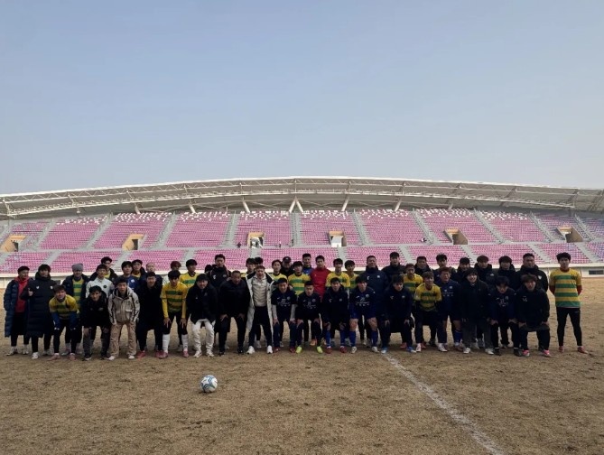 世界杯手机观看平台-魅力乾州掀起绿茵风暴 | 热身赛榆林漠北矿工1:0扎吉体育