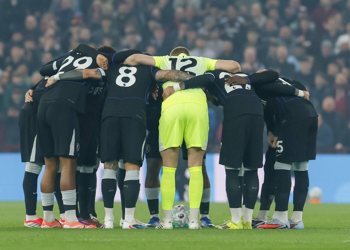 世界杯高清直播入口-罗塞尼尔：若昂-佩德罗太可怕了；球员围圈是他们自己发起的